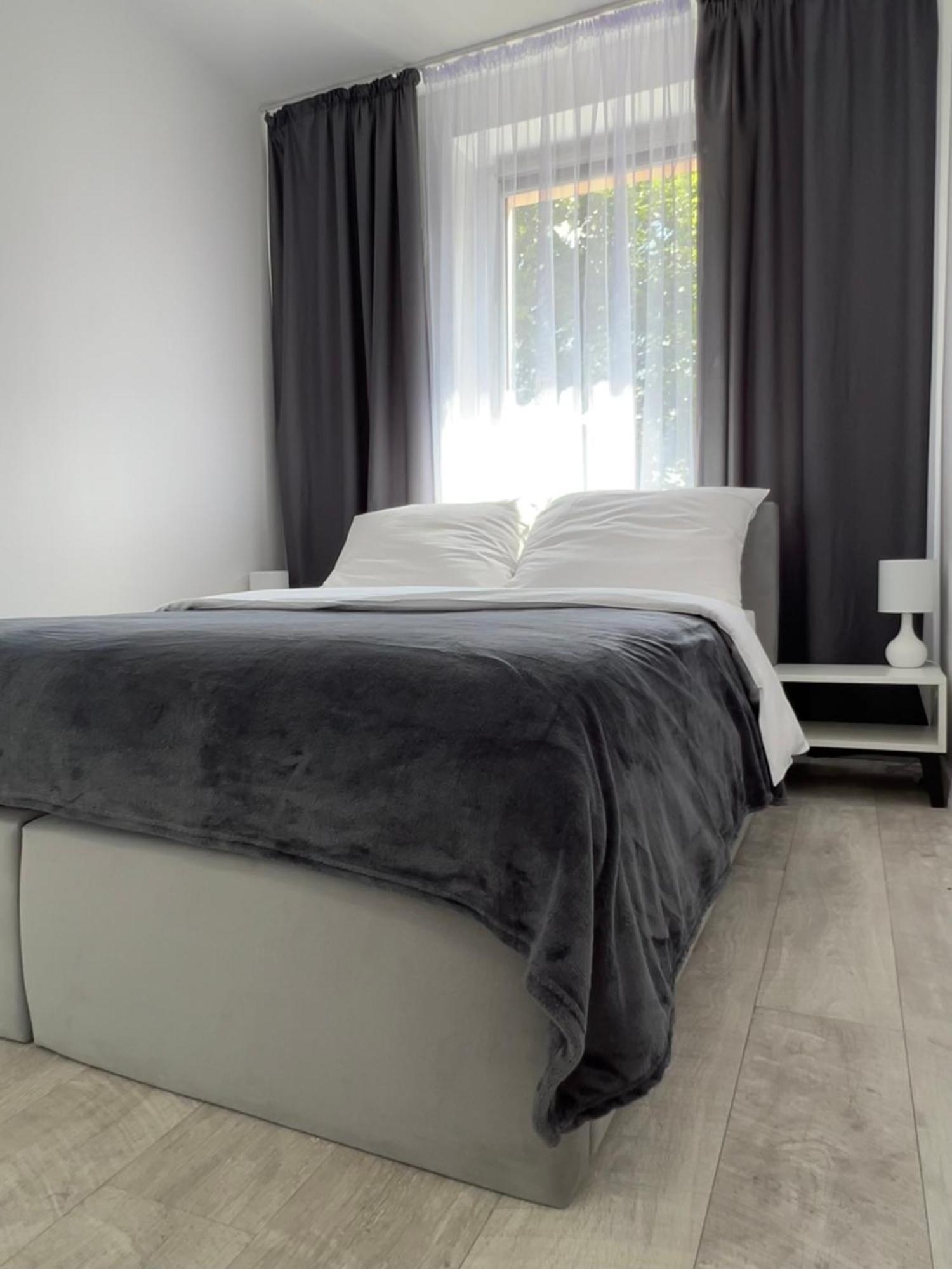 Apartament Eros Rynek Болеславец Екстериор снимка